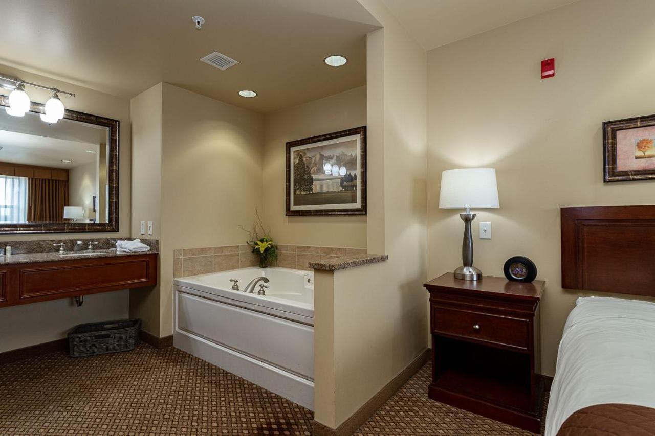 Jefferson Street Inn, A Member Of Radisson Individuals Wausau Ngoại thất bức ảnh